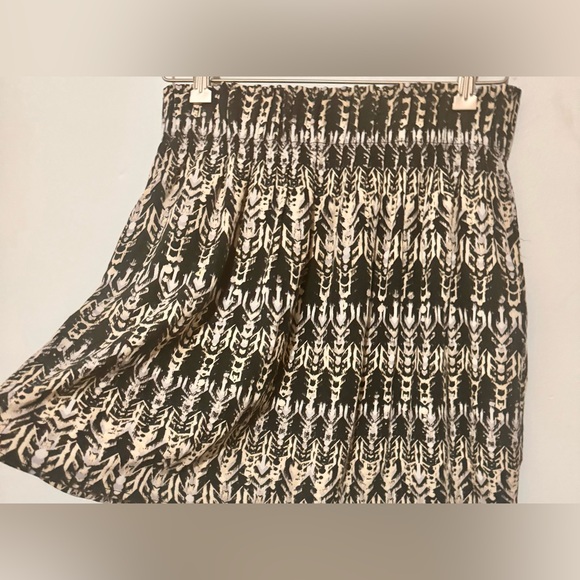 H&M Aztec Print Mini Swishy Skirt - Picture 3 of 5
